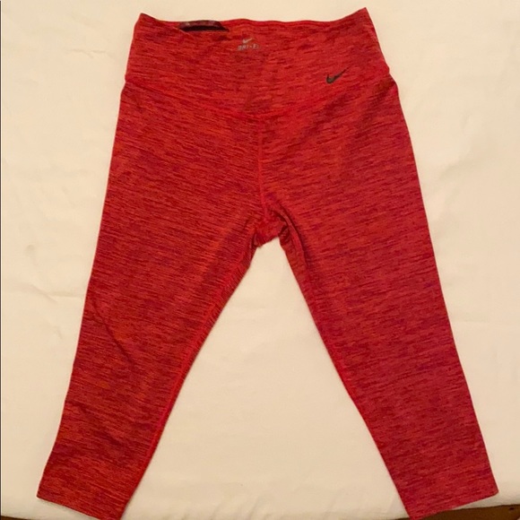 Nike Pants - Nike Dri-Fit cropped fitness pants